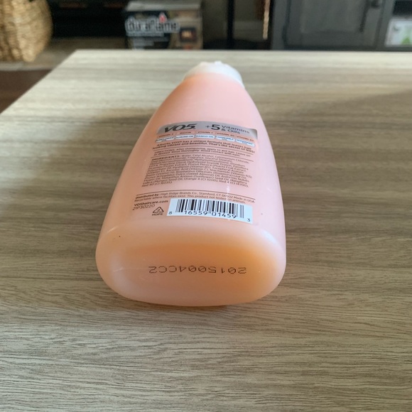 NWT VO5 Passion Fruit Smoothie Moisturizing Conditioner Soften & Shine 15 FL.OZ - Picture 3 of 4